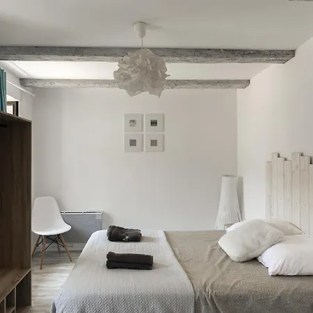 Apartment Chez Carca, Pied De Cite