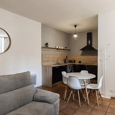 Chez Carca, Pied De Cite Apartment *